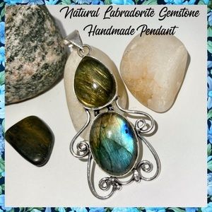 Fantastic Labradorite Gemstone Handmade Pendant